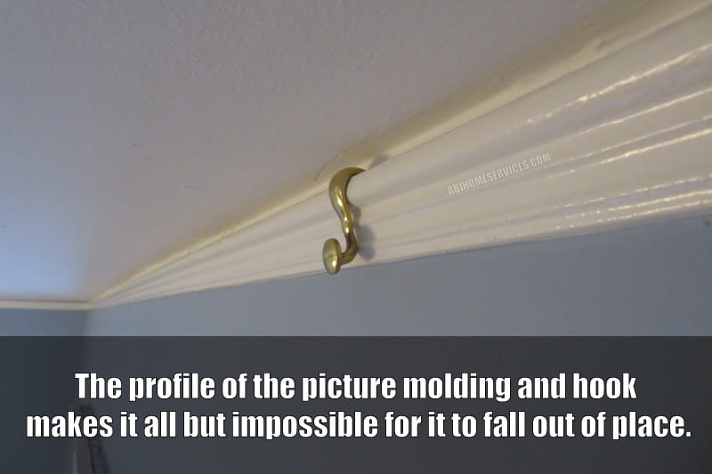 picture molding hook